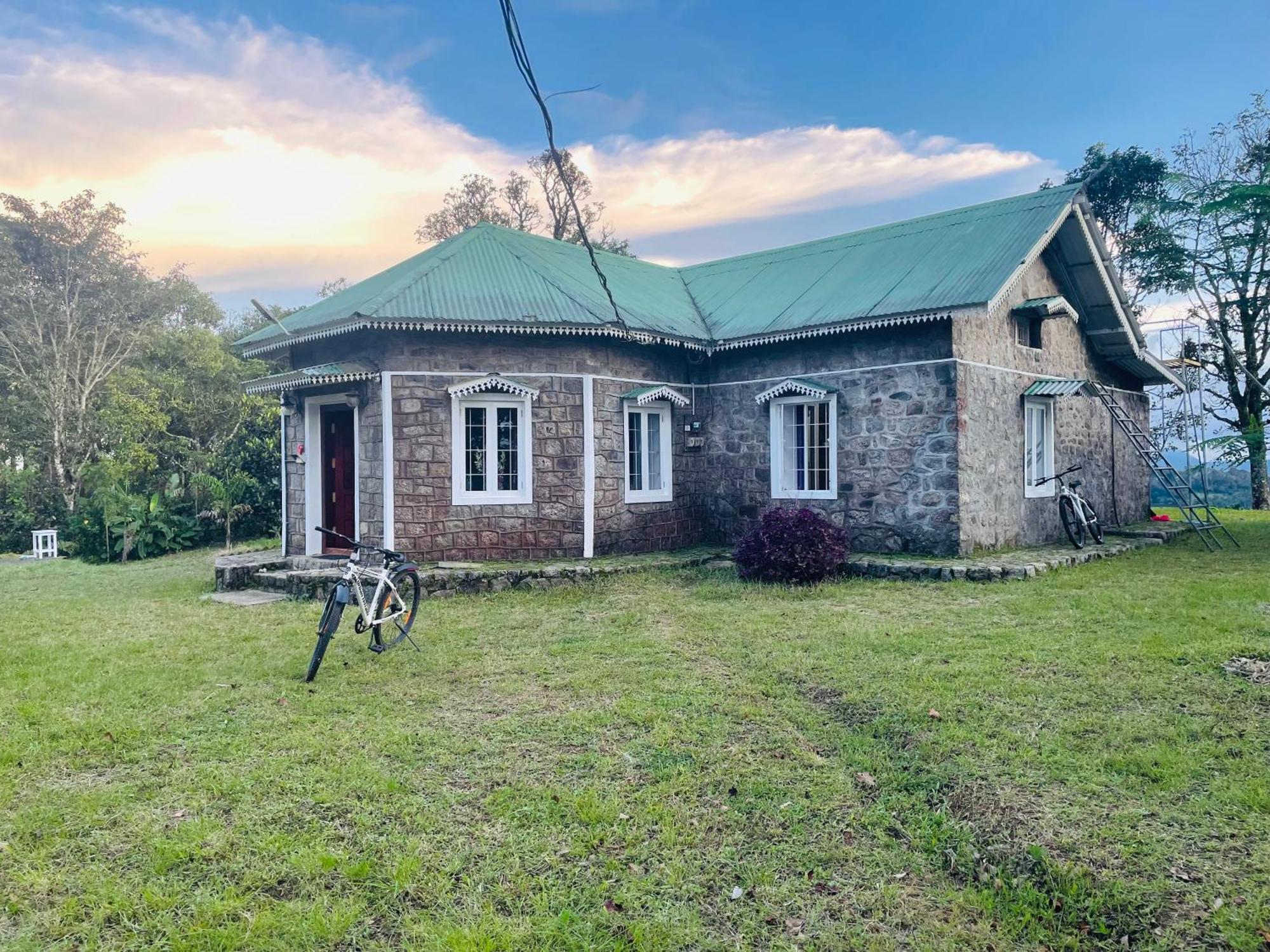 Thottom Stays Private Bungalow Munnar Exteriör bild